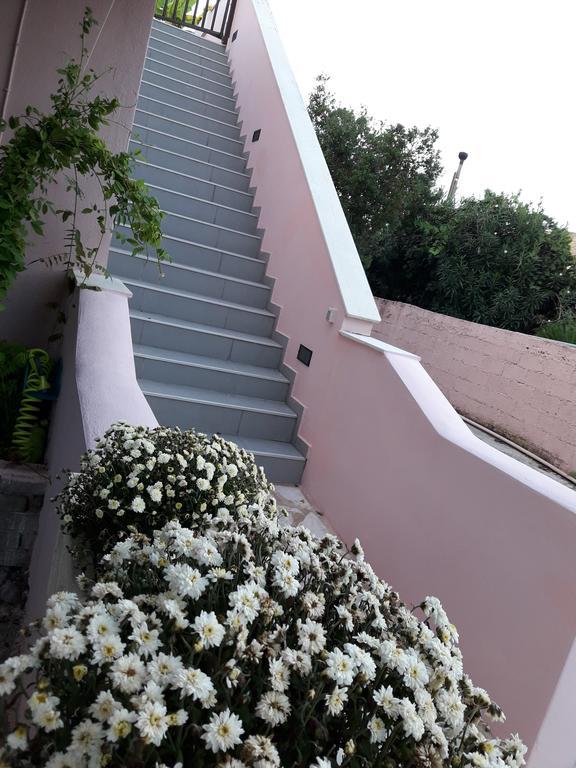 Le Blanc Guest House Дасия Екстериор снимка